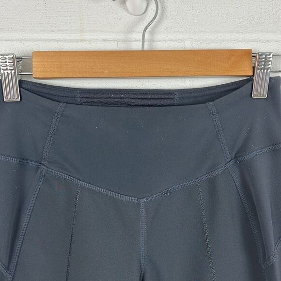 Lululemon gray straight leg pant - Picture 4 of 6